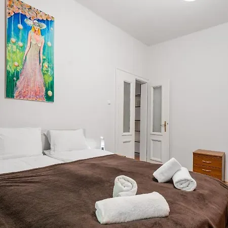 Apartment National Palace Of Culture View - Spacious 1-bd Flat Sofia